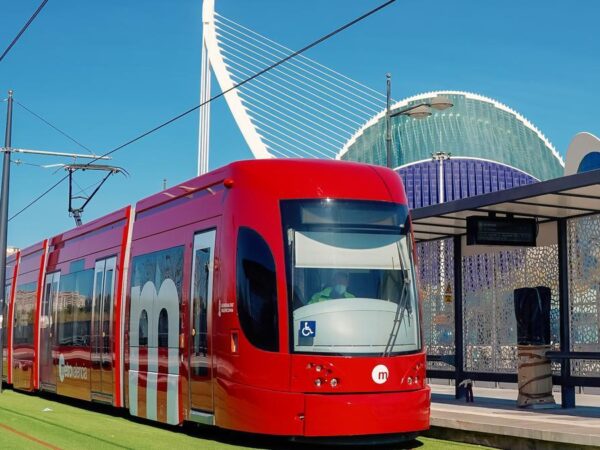 Metro de Valencia: Líneas, Horarios y Billetes para Explorar la Ciudad y el Aeropuerto