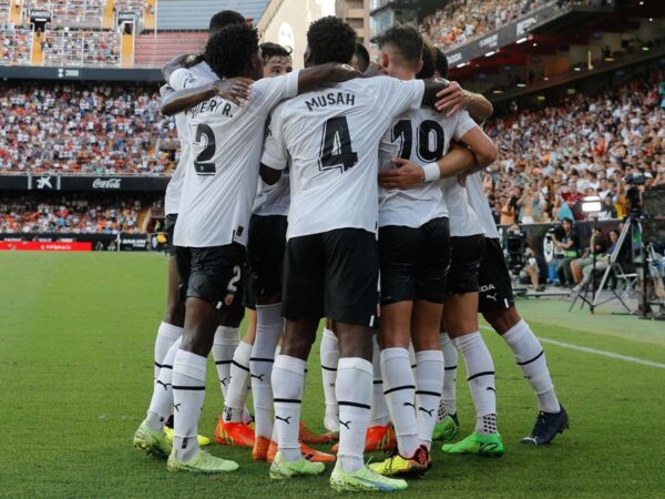 Valencia CF: Mucho Más Que Un Club de Fútbol